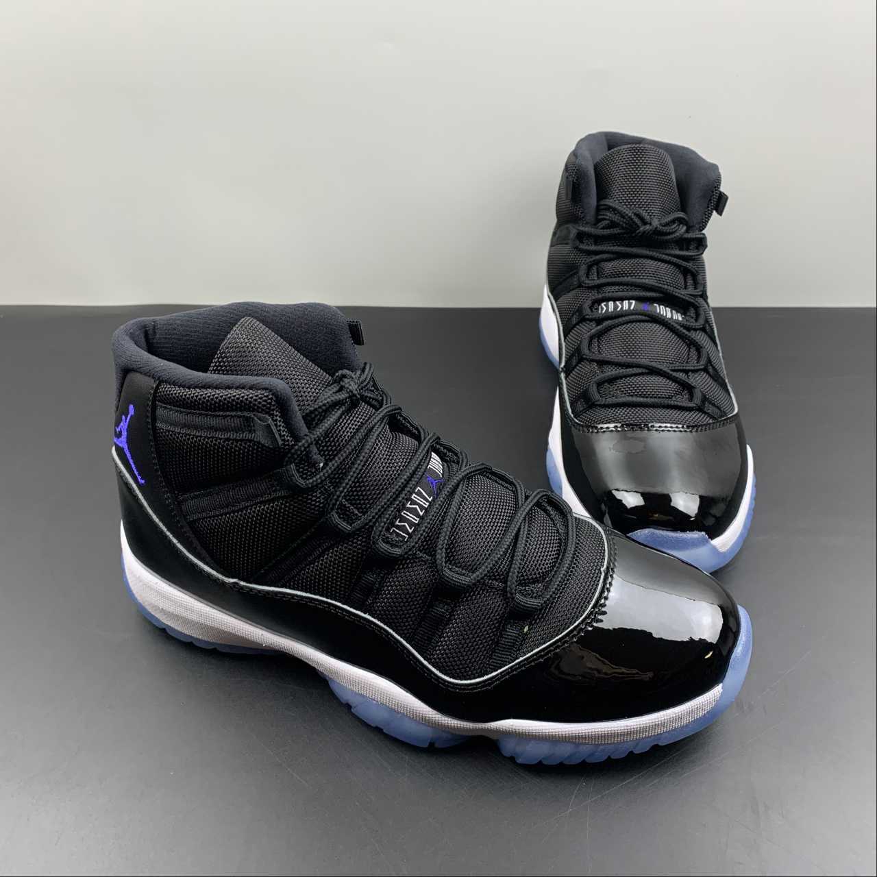 AJ11