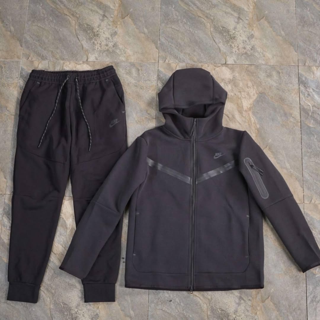 Conjunto Nike Tech