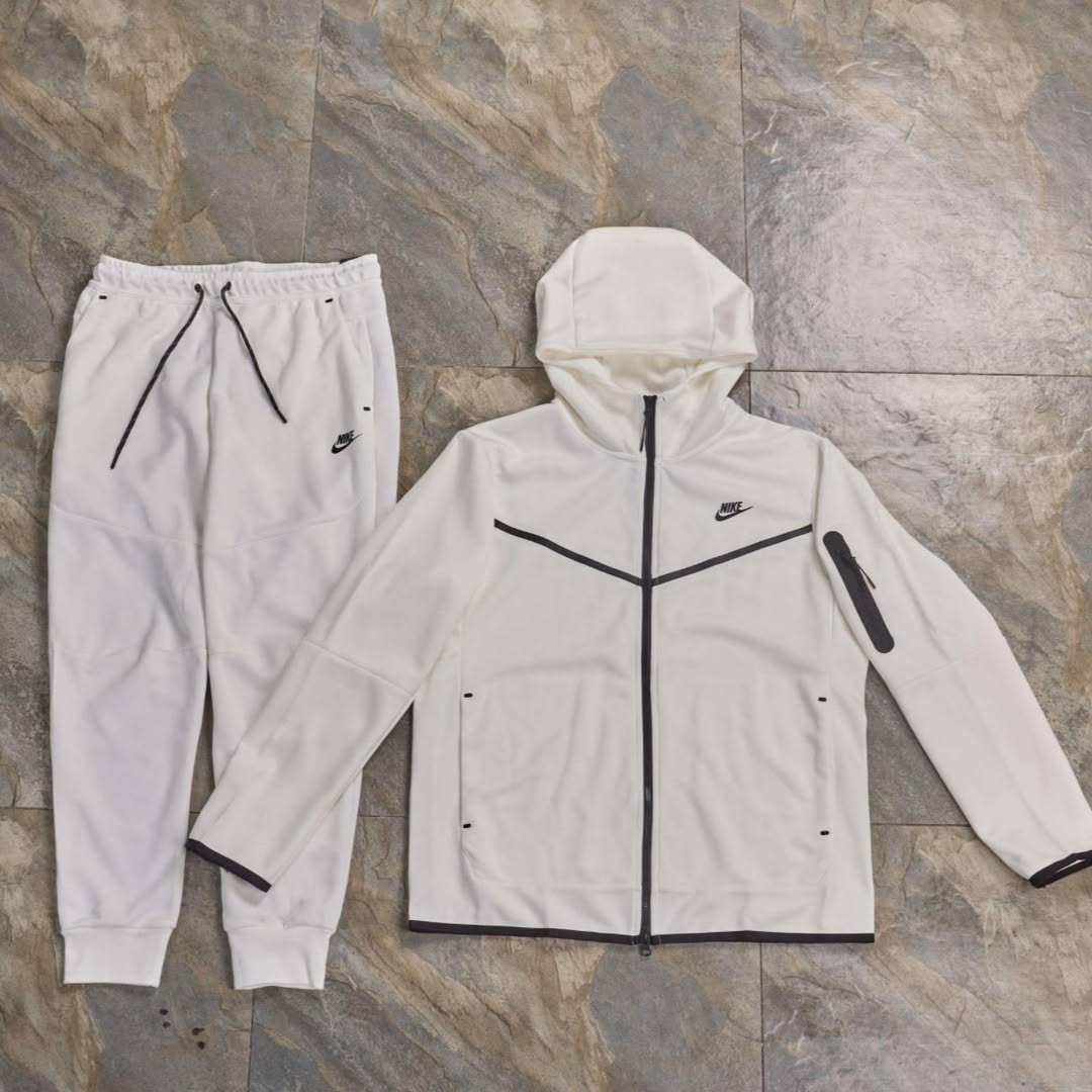 Conjunto Nike Tech
