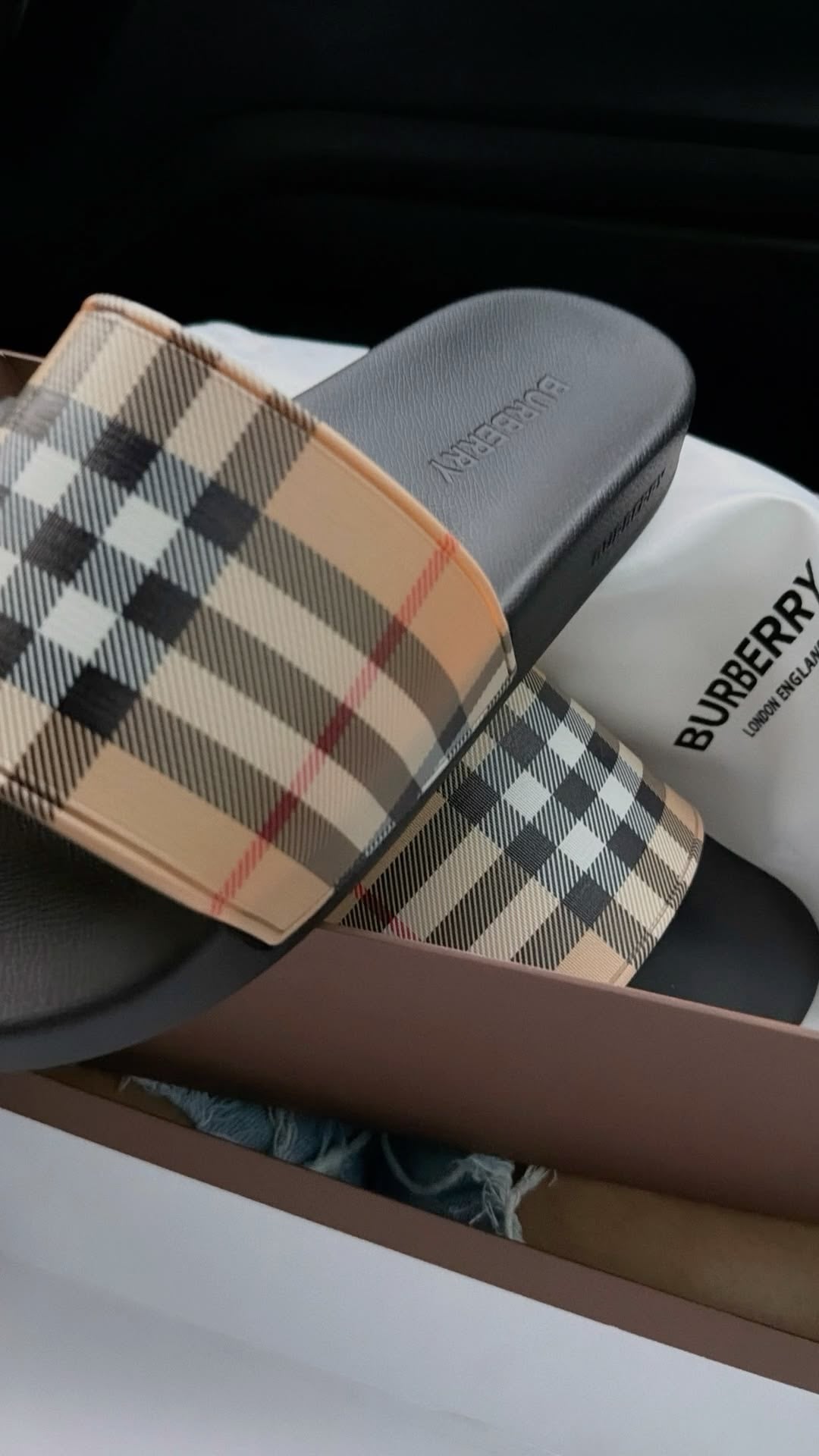 Chinelo BURBERRY